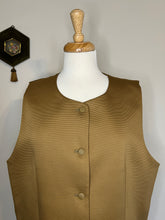 Load image into Gallery viewer, Vintage Round Neck Textured Vest